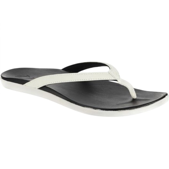 Olukai Black And White Ho’opio Flip Flop Sandals - Picture 1 of 10